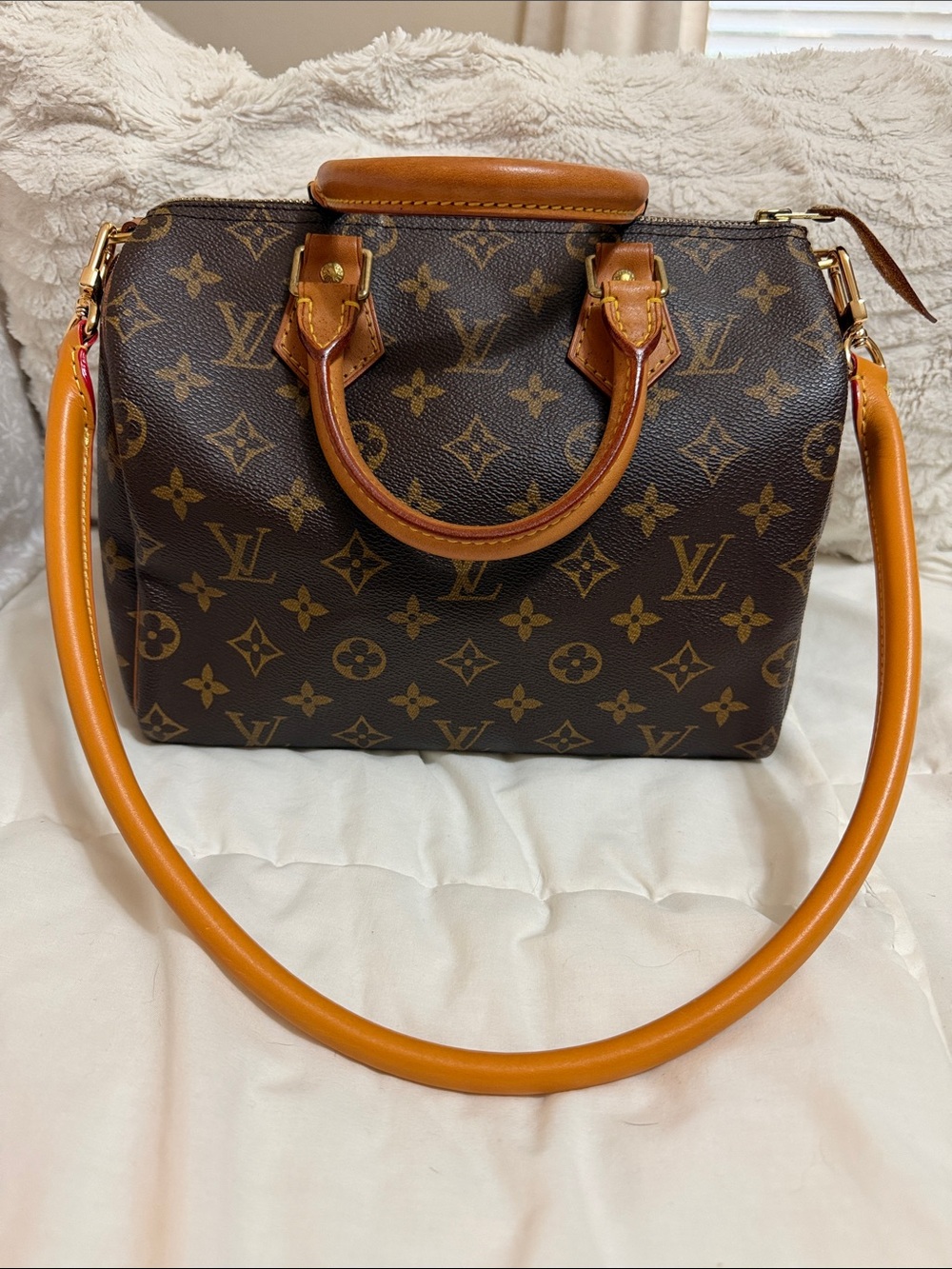 Authentic Louis Vuitton monogram speedy 25 with D rings - Picture 13 of 15